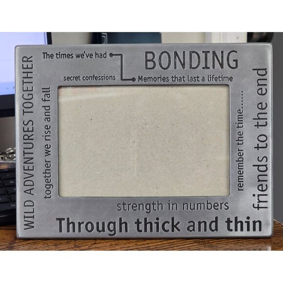 Decorative Friends Bonding Photo Frame - Picture 1 of 7